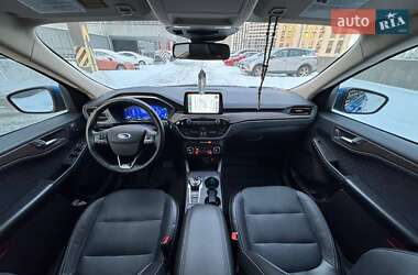 Внедорожник / Кроссовер Ford Escape 2019 в Киеве