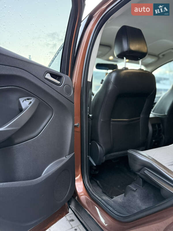 Внедорожник / Кроссовер Ford Escape 2017 в Коломые