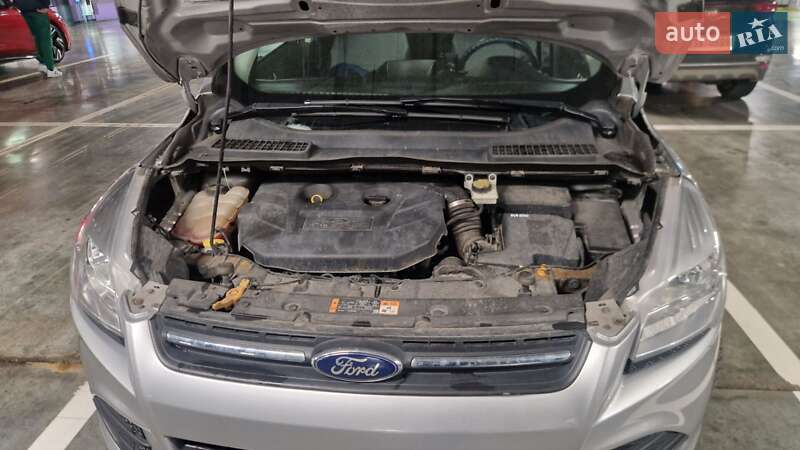 Позашляховик / Кросовер Ford Escape 2016 в Івано-Франківську