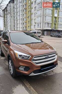 Внедорожник / Кроссовер Ford Escape 2017 в Ивано-Франковске