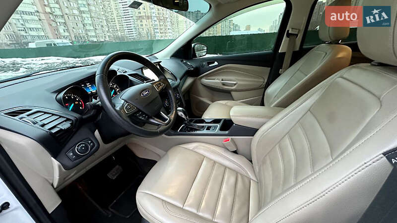Внедорожник / Кроссовер Ford Escape 2018 в Киеве