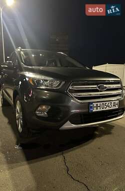 Позашляховик / Кросовер Ford Escape 2017 в Одесі
