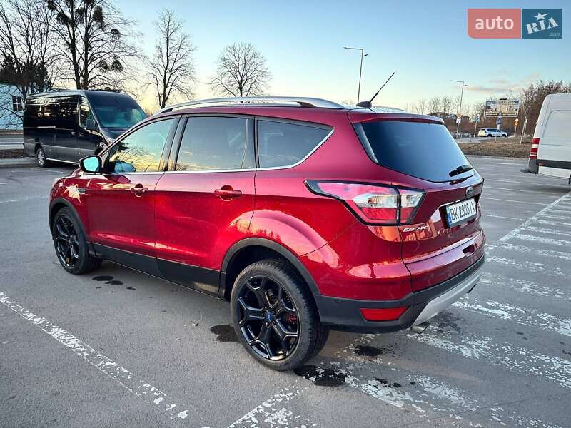 Внедорожник / Кроссовер Ford Escape 2017 в Ровно