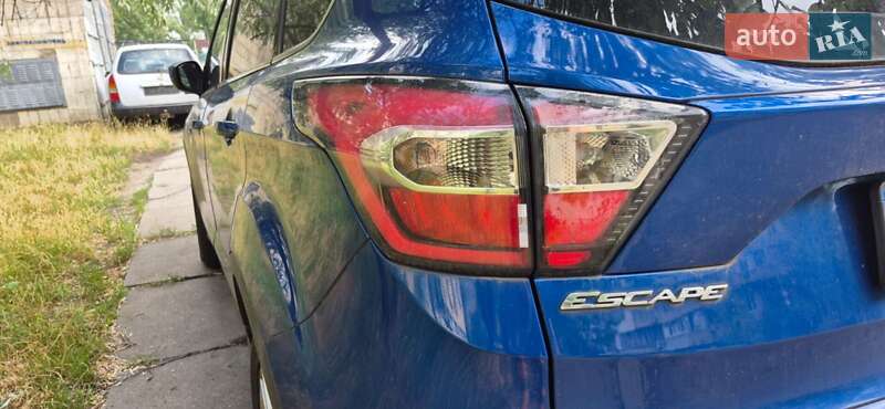 Позашляховик / Кросовер Ford Escape 2016 в Києві фото 15 Позашляховик / Кросовер Ford Escape 2016 в Києві