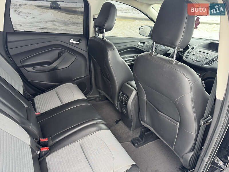 Внедорожник / Кроссовер Ford Escape 2017 в Сумах