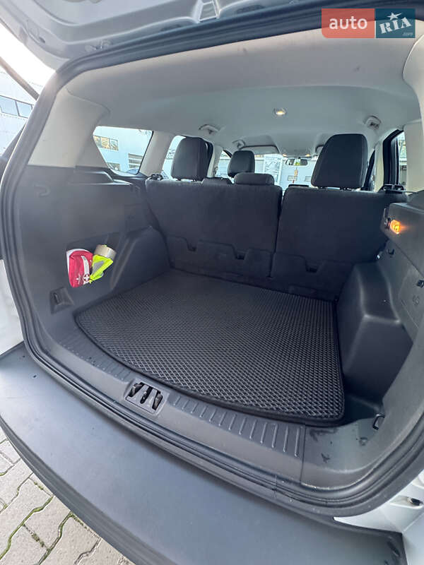 Внедорожник / Кроссовер Ford Escape 2016 в Виннице