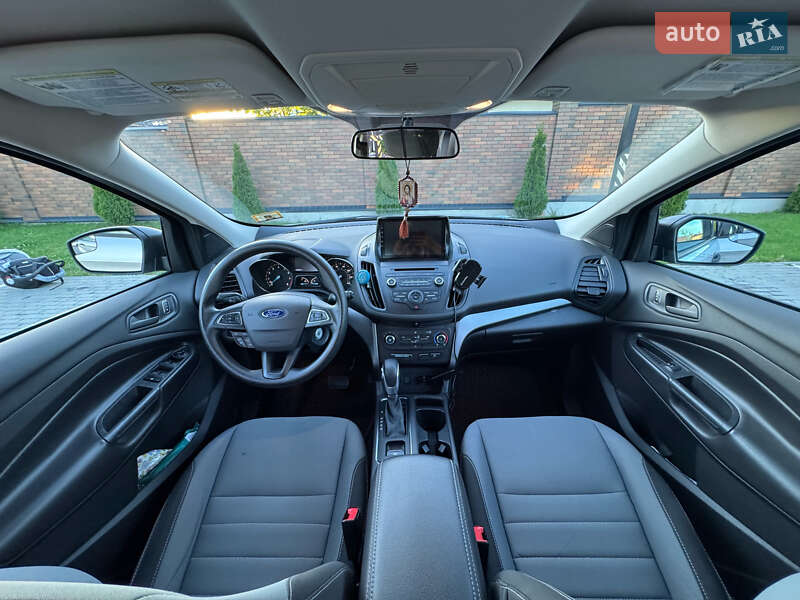 Внедорожник / Кроссовер Ford Escape 2016 в Виннице