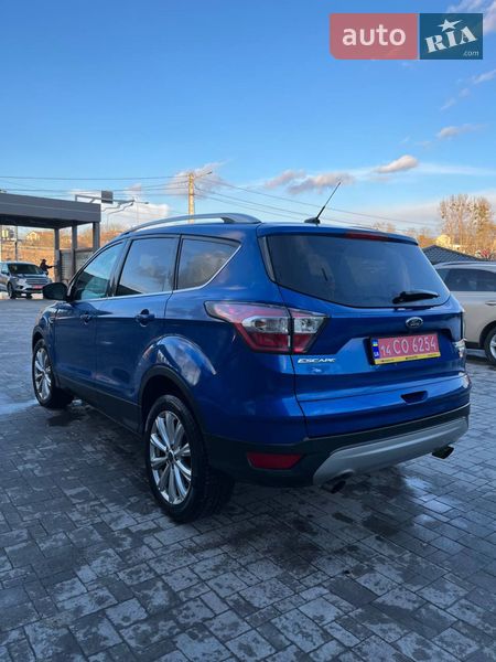 Внедорожник / Кроссовер Ford Escape 2017 в Львове