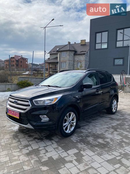 Внедорожник / Кроссовер Ford Escape 2018 в Львове
