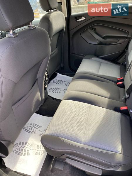 Внедорожник / Кроссовер Ford Escape 2018 в Львове