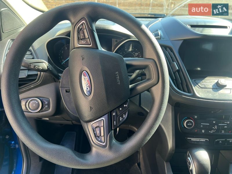 Внедорожник / Кроссовер Ford Escape 2018 в Дубно