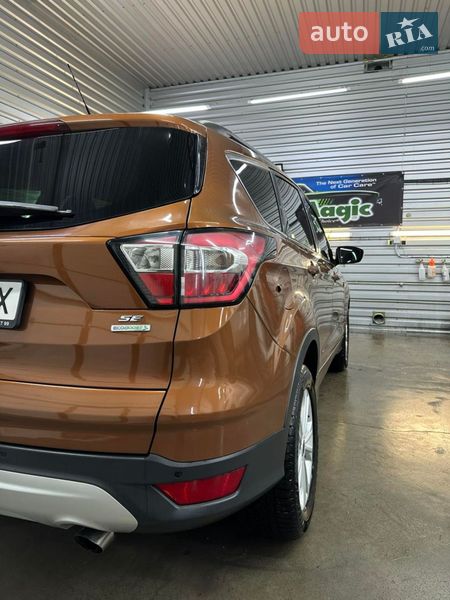 Позашляховик / Кросовер Ford Escape 2017 в Києві