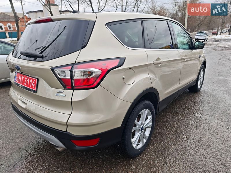 Внедорожник / Кроссовер Ford Escape 2017 в Сумах