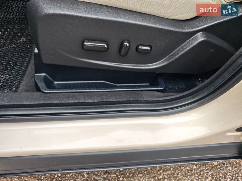 Внедорожник / Кроссовер Ford Escape 2017 в Сумах