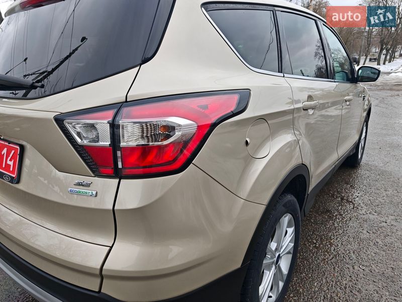 Внедорожник / Кроссовер Ford Escape 2017 в Сумах