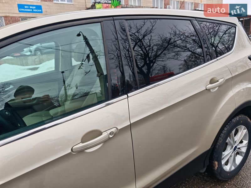 Внедорожник / Кроссовер Ford Escape 2017 в Сумах