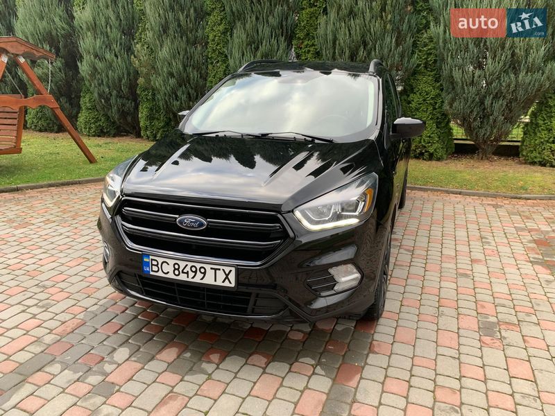 Позашляховик / Кросовер Ford Escape 2019 в Дрогобичі