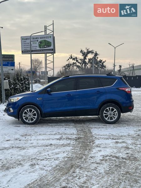 Позашляховик / Кросовер Ford Escape 2018 в Білогородці