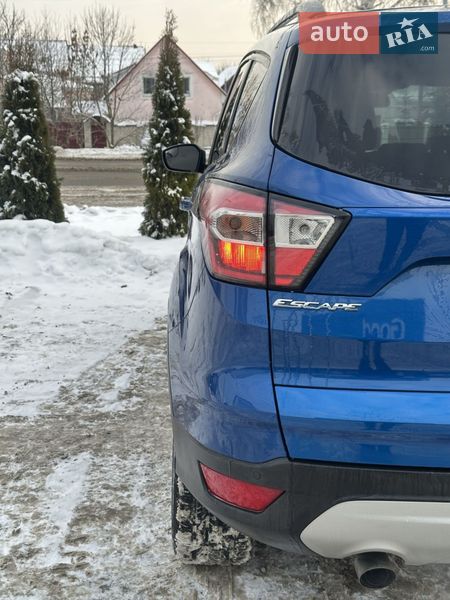 Позашляховик / Кросовер Ford Escape 2018 в Білогородці