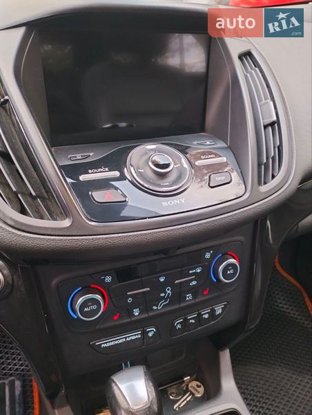 Внедорожник / Кроссовер Ford Escape 2017 в Киеве