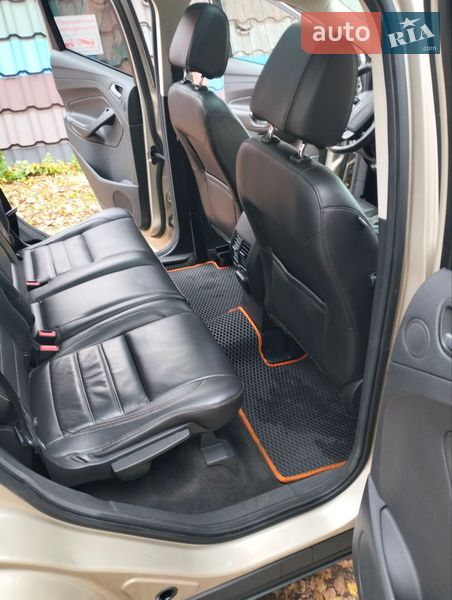 Внедорожник / Кроссовер Ford Escape 2017 в Киеве