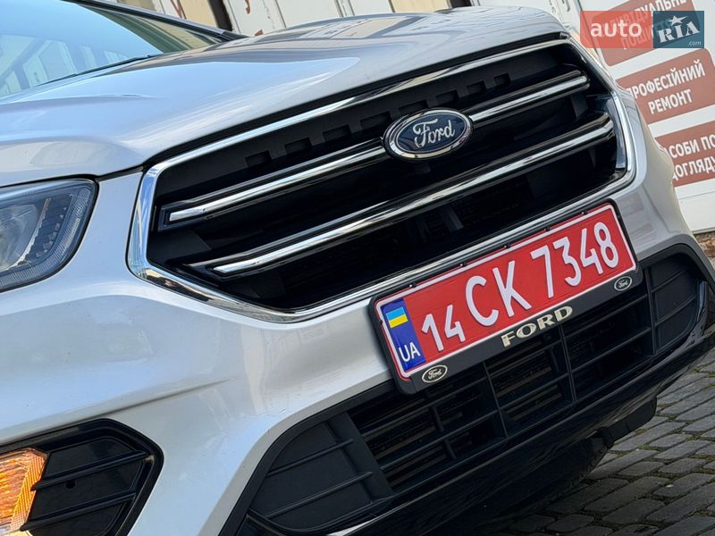 Внедорожник / Кроссовер Ford Escape 2017 в Дрогобыче фото 18 Внедорожник / Кроссовер Ford Escape 2017 в Дрогобыче