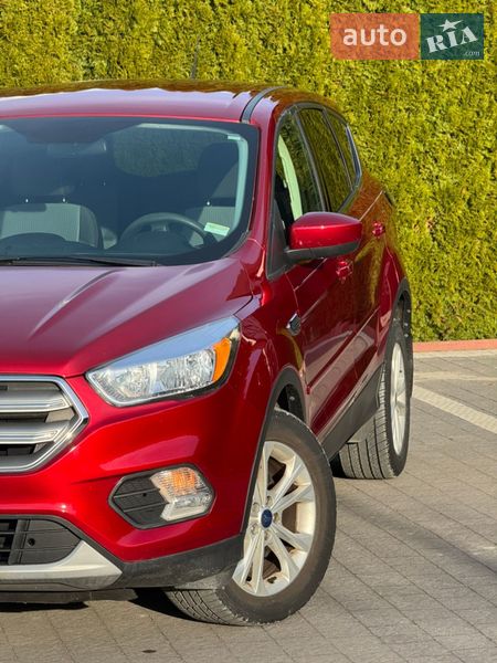 Внедорожник / Кроссовер Ford Escape 2016 в Стрые