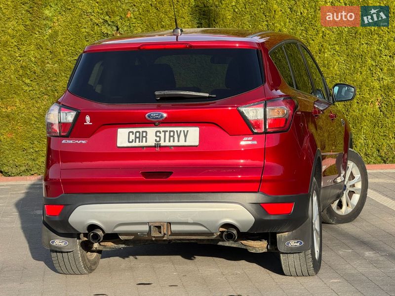 Внедорожник / Кроссовер Ford Escape 2016 в Стрые