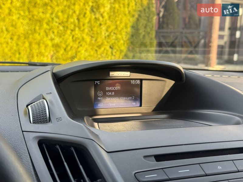 Внедорожник / Кроссовер Ford Escape 2016 в Стрые