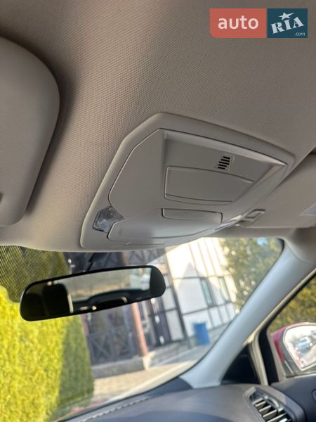 Внедорожник / Кроссовер Ford Escape 2016 в Стрые