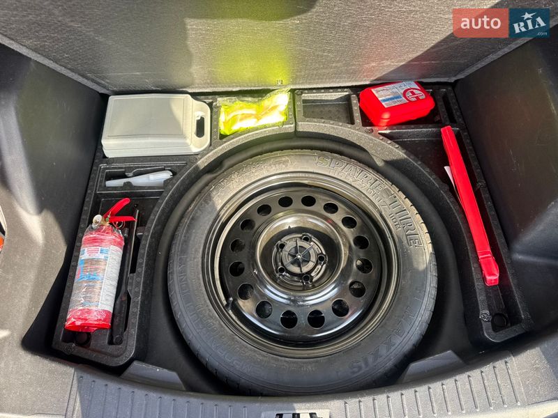 Внедорожник / Кроссовер Ford Escape 2016 в Стрые