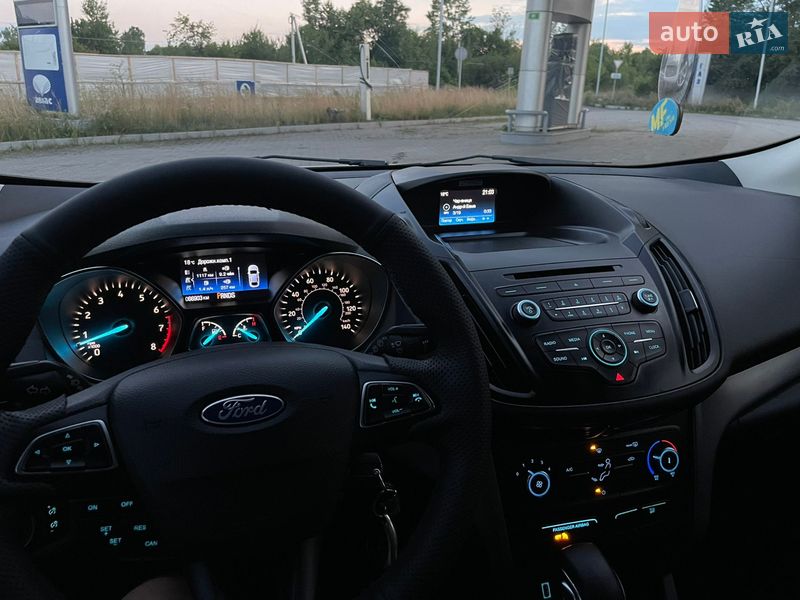 Внедорожник / Кроссовер Ford Escape 2017 в Подгайцах