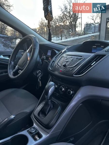 Внедорожник / Кроссовер Ford Escape 2015 в Монастырище