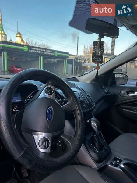 Внедорожник / Кроссовер Ford Escape 2015 в Монастырище