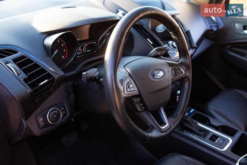Внедорожник / Кроссовер Ford Escape 2019 в Львове