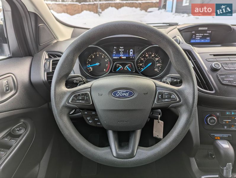 Внедорожник / Кроссовер Ford Escape 2017 в Дубно