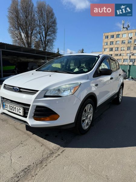Внедорожник / Кроссовер Ford Escape 2013 в Горишних Плавнях