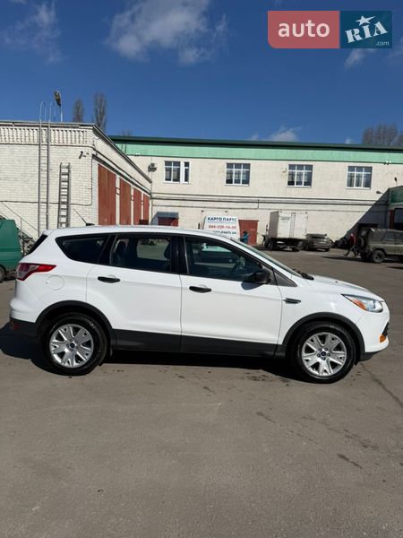 Внедорожник / Кроссовер Ford Escape 2013 в Горишних Плавнях