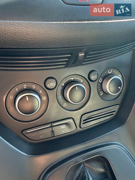 Внедорожник / Кроссовер Ford Escape 2013 в Горишних Плавнях