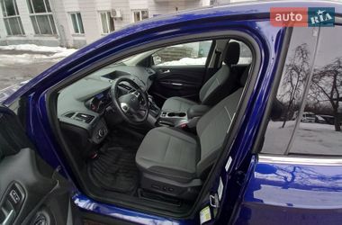 Внедорожник / Кроссовер Ford Escape 2015 в Ровно