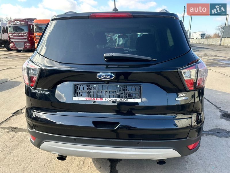 Внедорожник / Кроссовер Ford Escape 2017 в Львове