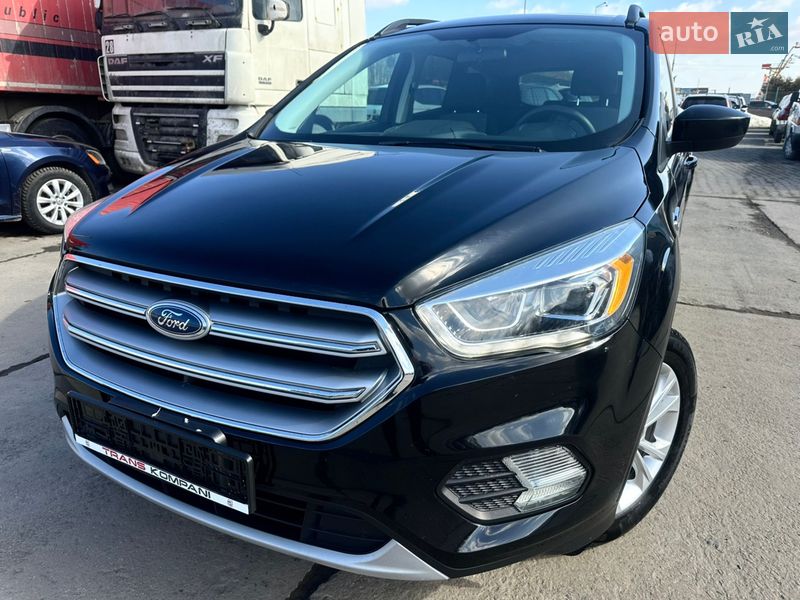 Внедорожник / Кроссовер Ford Escape 2017 в Львове