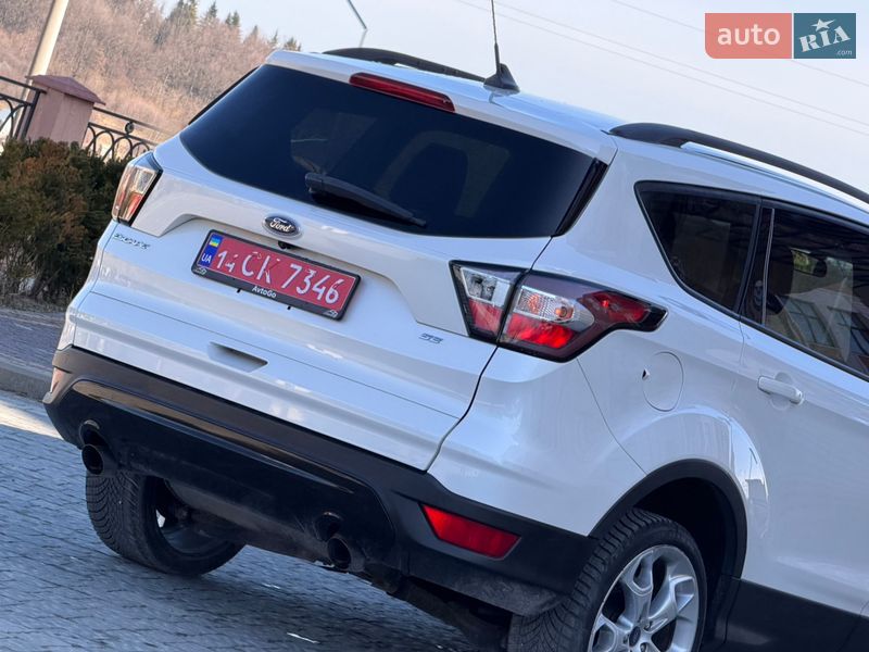 Позашляховик / Кросовер Ford Escape 2018 в Дрогобичі