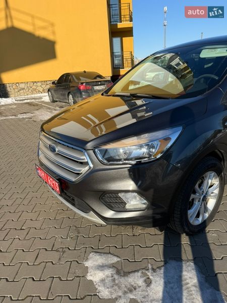 Позашляховик / Кросовер Ford Escape 2018 в Луцьку