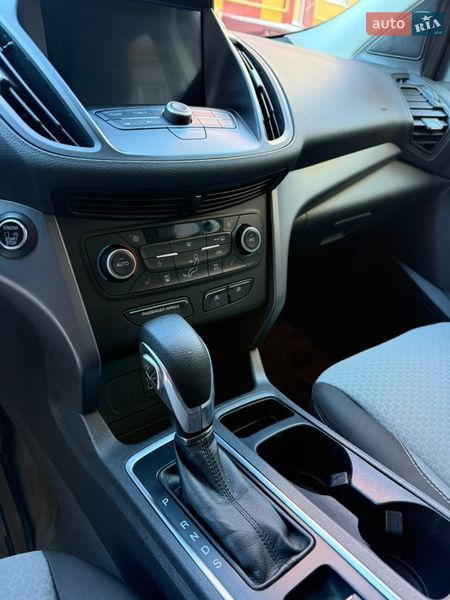 Позашляховик / Кросовер Ford Escape 2018 в Луцьку