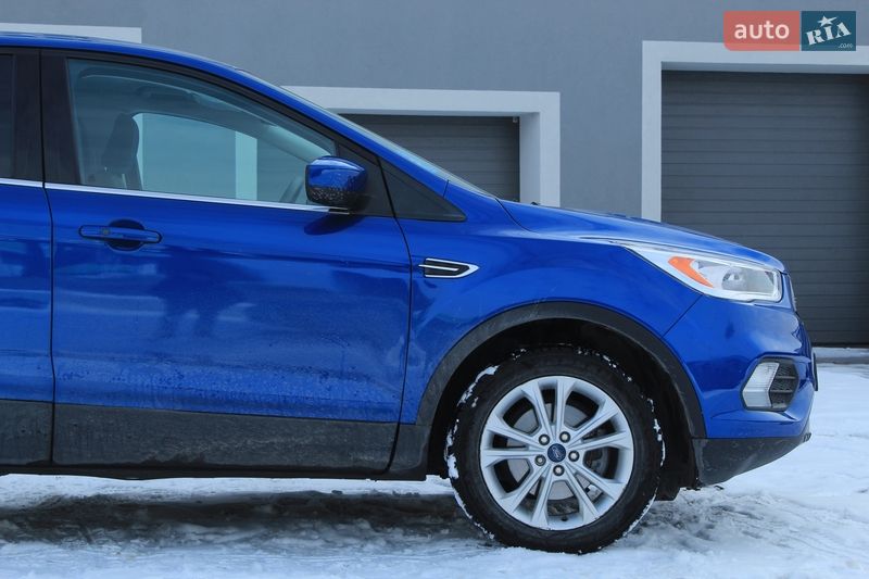 Внедорожник / Кроссовер Ford Escape 2018 в Виннице