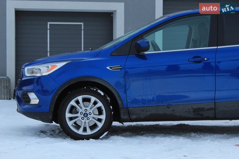 Внедорожник / Кроссовер Ford Escape 2018 в Виннице