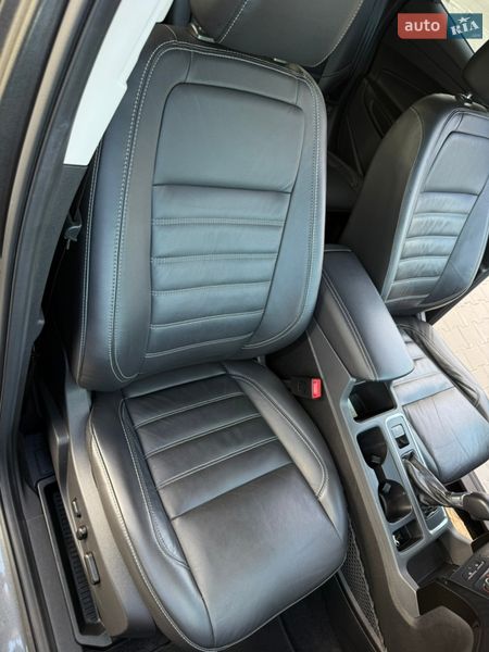 Внедорожник / Кроссовер Ford Escape 2017 в Житомире