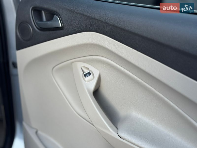 Позашляховик / Кросовер Ford Escape 2016 в Вінниці