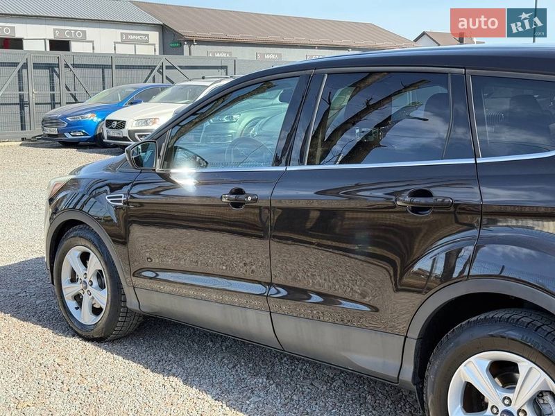 Внедорожник / Кроссовер Ford Escape 2012 в Стрые